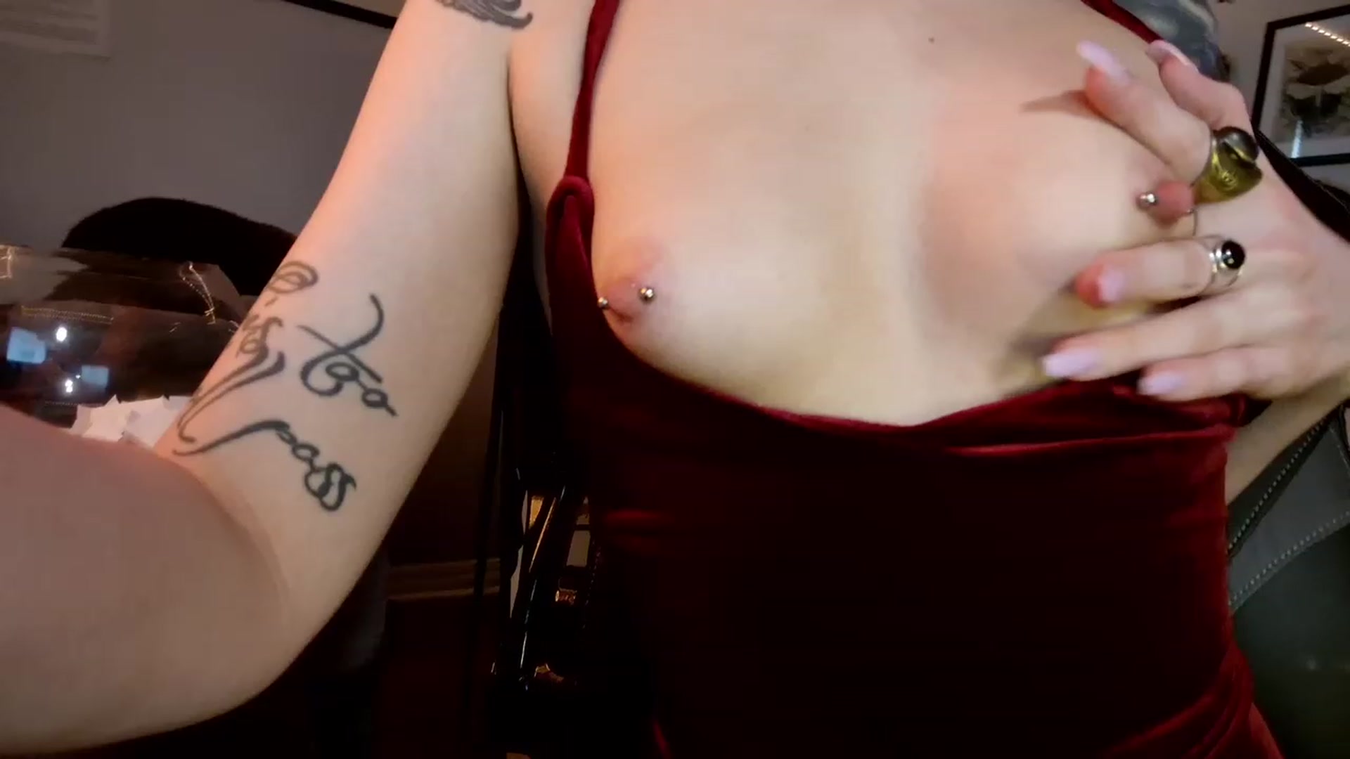 Gallery image thumbnail from ivorynyx's myfreecams stream on, 05/13/2023, 24:47 image 12 of 20