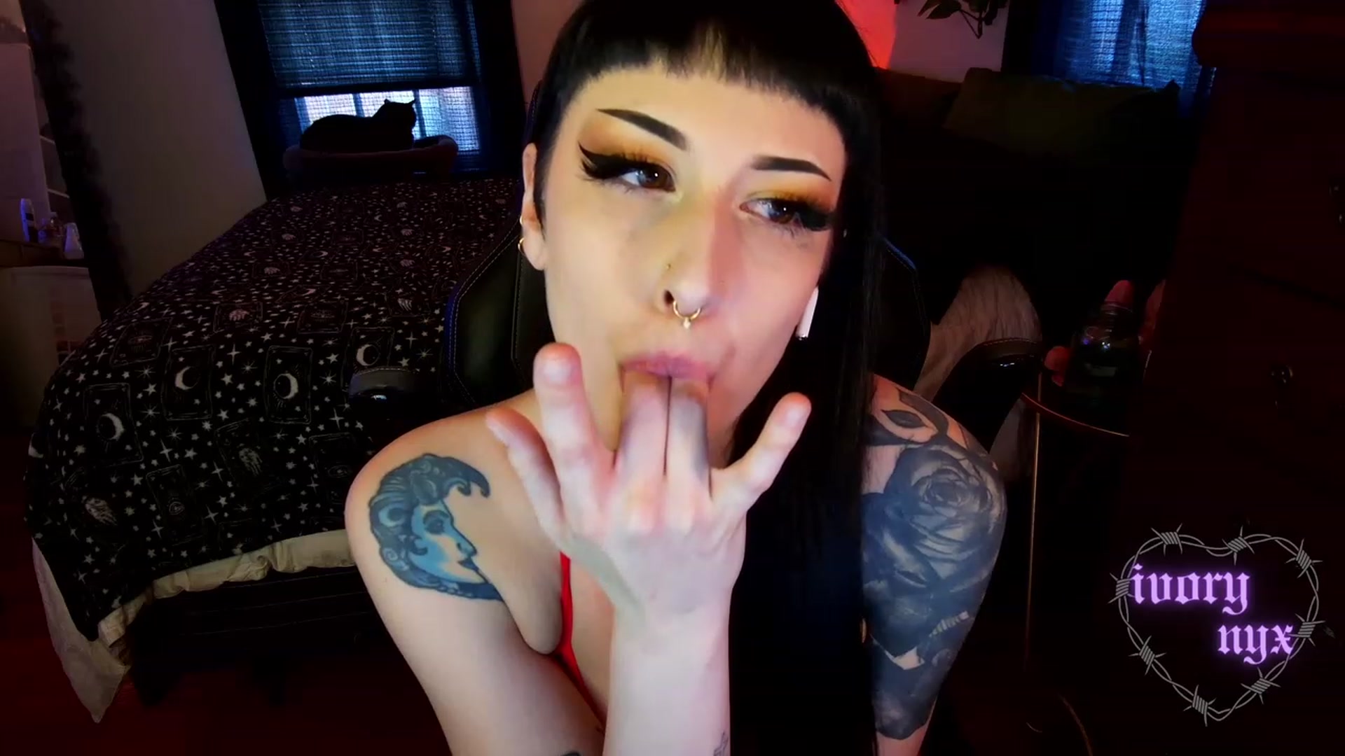 Gallery image thumbnail from ivorynyx's myfreecams stream on, 07/30/2023, 24:32 image 6 of 20
