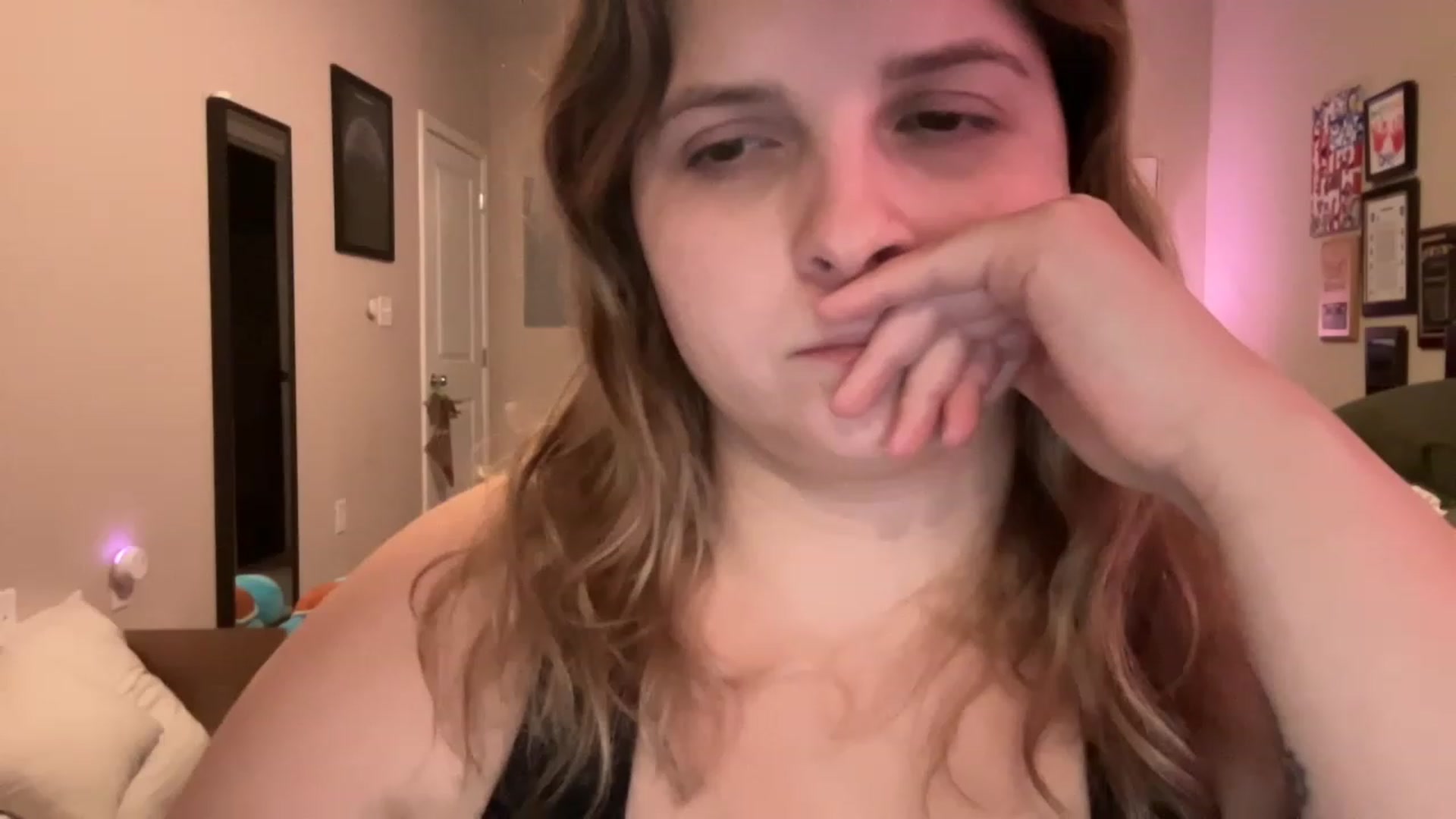 Gallery image thumbnail from j3nnamatic's myfreecams stream on, 12/01/2022, 22:39 image 2 of 20