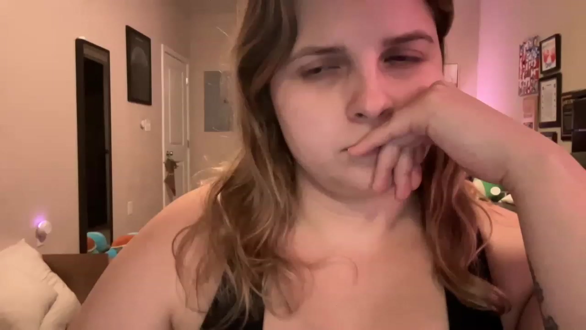 Gallery image thumbnail from j3nnamatic's myfreecams stream on, 12/01/2022, 22:39 image 5 of 20