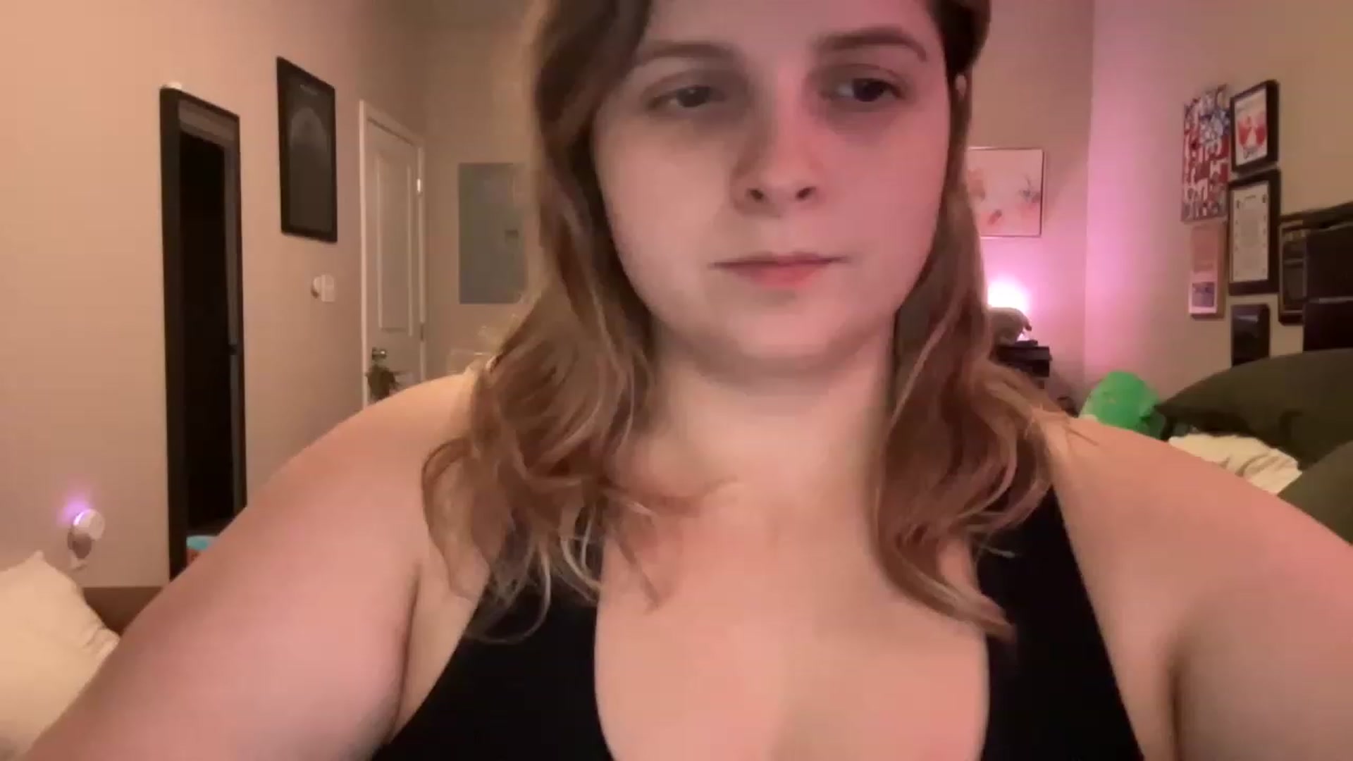 Gallery image thumbnail from j3nnamatic's myfreecams stream on, 12/01/2022, 22:39 image 13 of 20