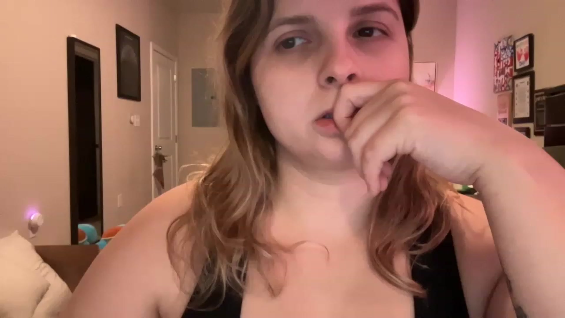Gallery image thumbnail from j3nnamatic's myfreecams stream on, 12/01/2022, 22:39 image 14 of 20