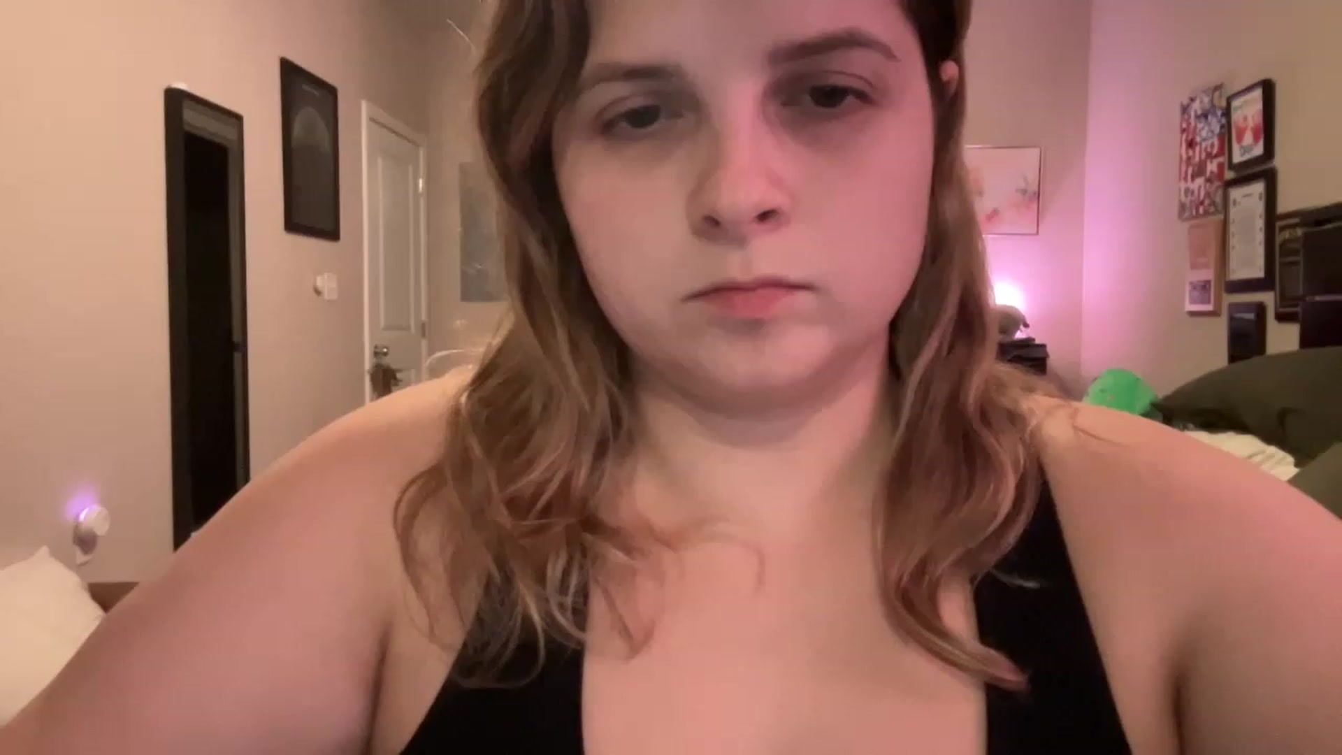 Gallery image thumbnail from j3nnamatic's myfreecams stream on, 12/01/2022, 22:39 image 8 of 20