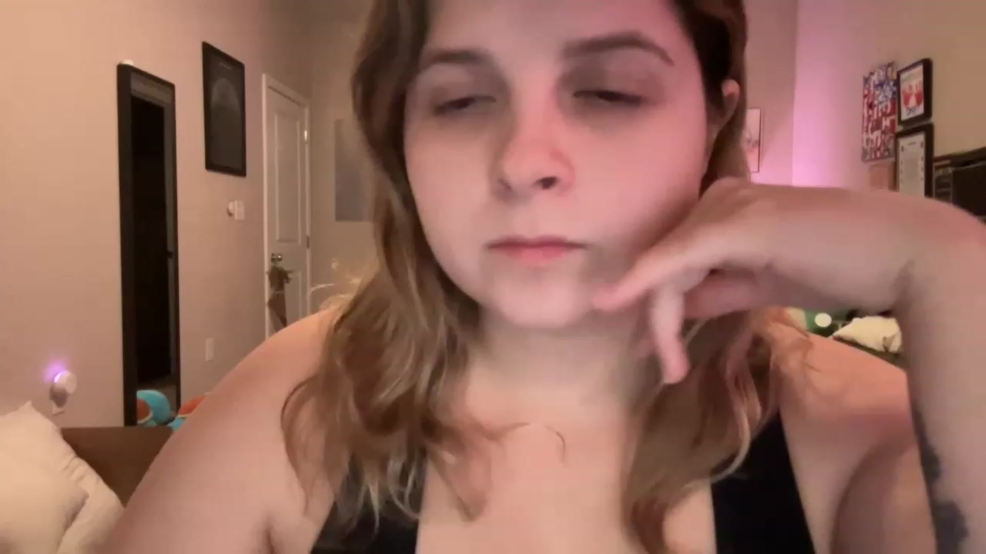 Gallery image thumbnail from j3nnamatic's myfreecams stream on, 12/01/2022, 22:39 image 12 of 20