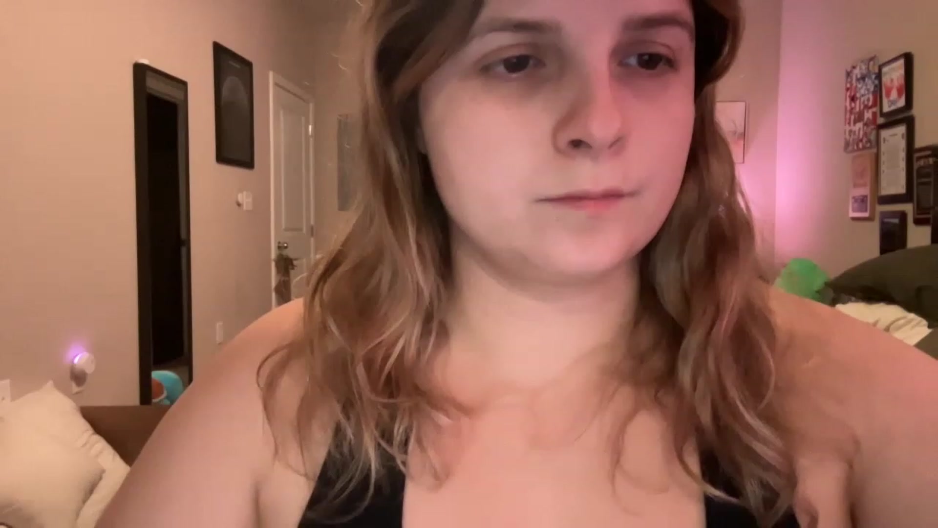 Gallery image thumbnail from j3nnamatic's myfreecams stream on, 12/01/2022, 22:39 image 3 of 20