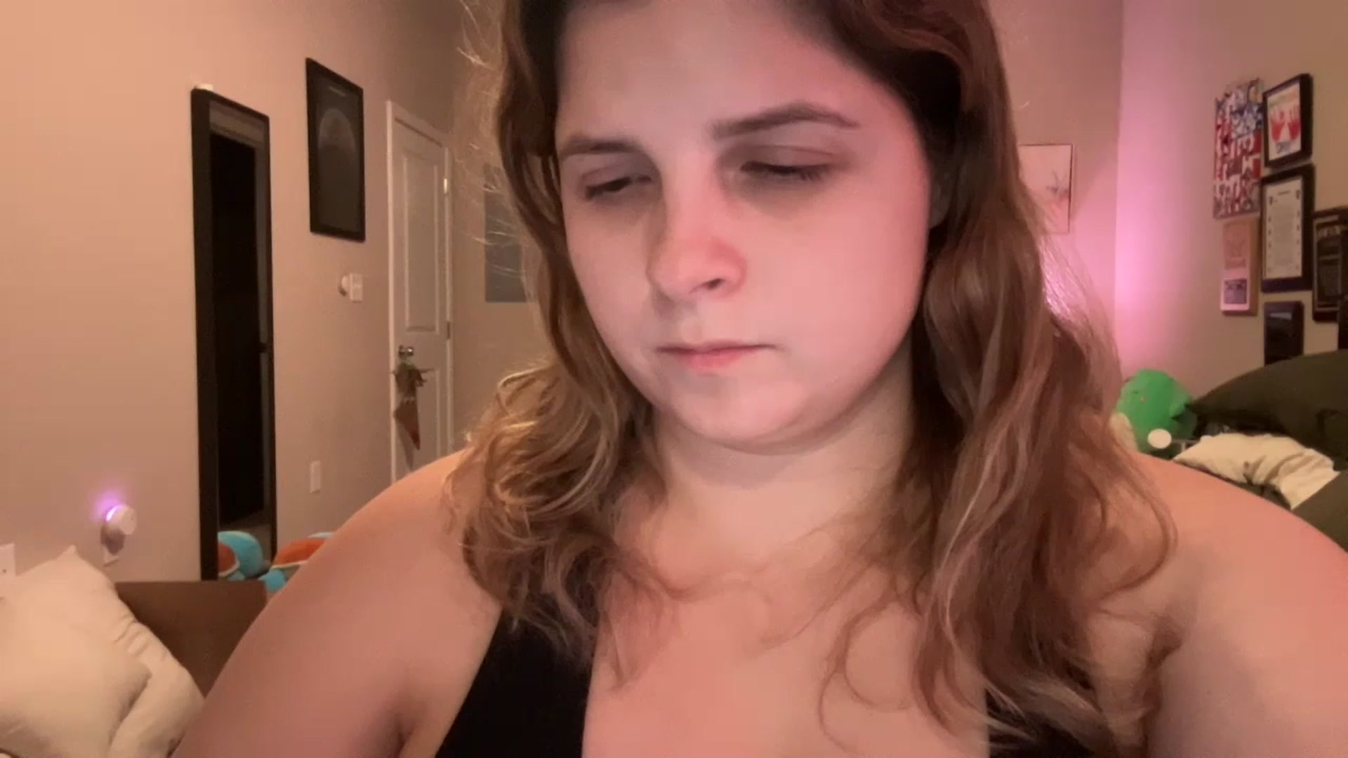 Gallery image thumbnail from j3nnamatic's myfreecams stream on, 12/01/2022, 22:39 image 1 of 20