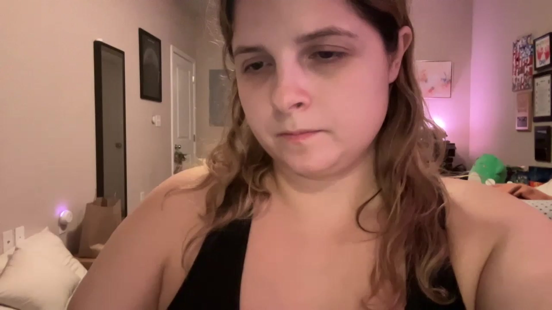Gallery image thumbnail from j3nnamatic's myfreecams stream on, 12/06/2022, 01:00 image 1 of 20