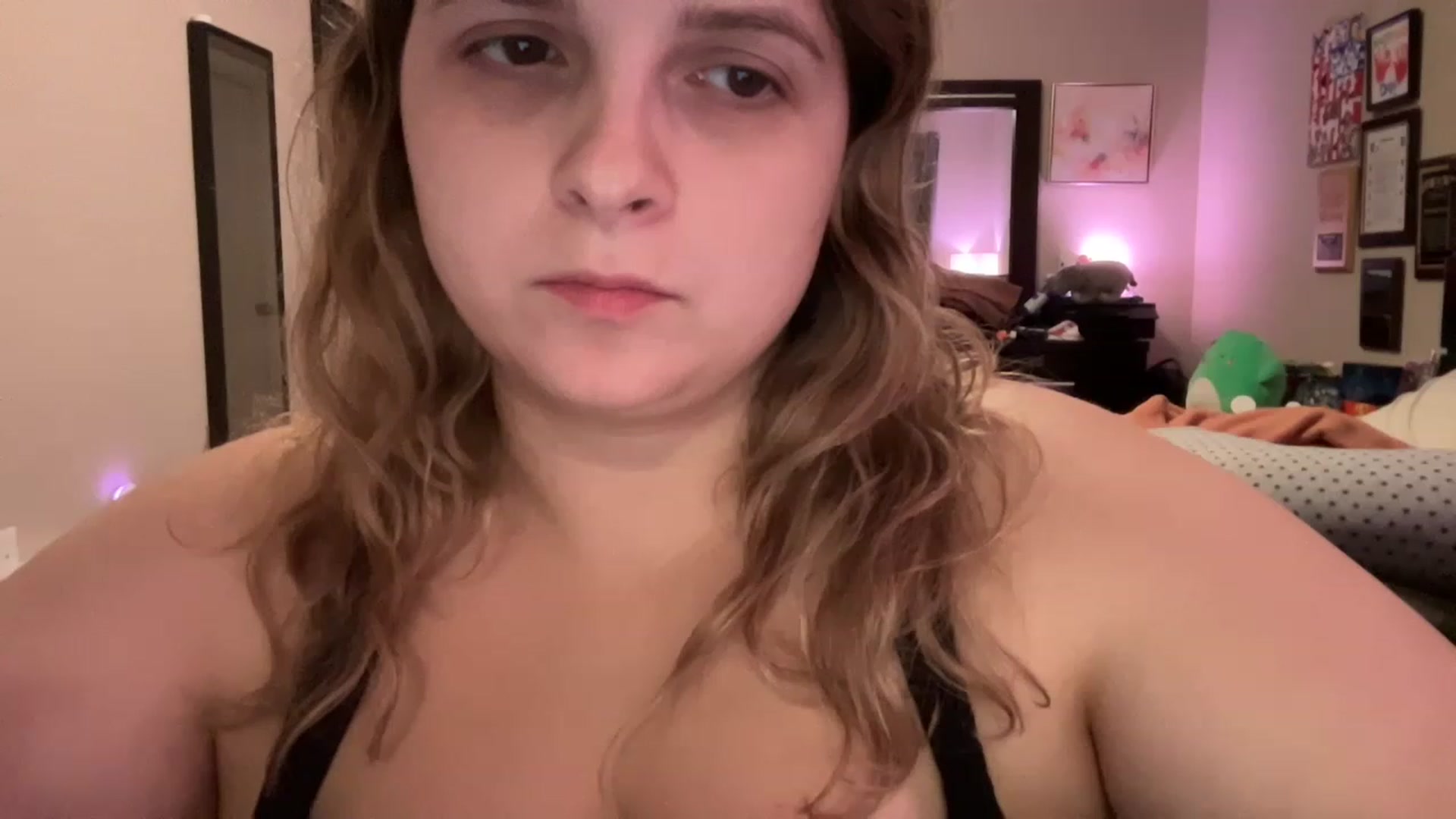 Gallery image thumbnail from j3nnamatic's myfreecams stream on, 12/06/2022, 01:00 image 19 of 20
