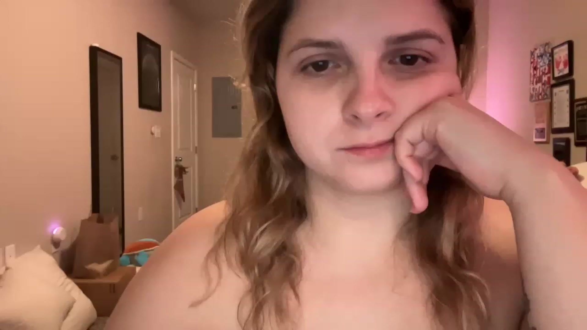 Gallery image thumbnail from j3nnamatic's myfreecams stream on, 12/06/2022, 18:02 image 11 of 20