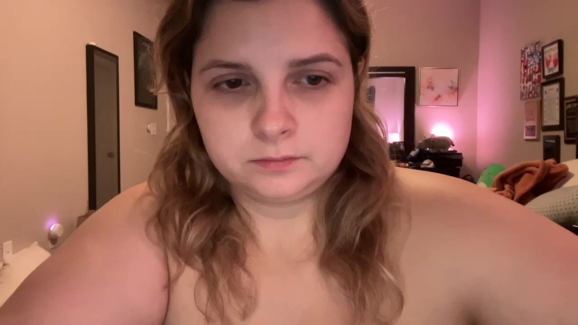 Gallery image thumbnail from j3nnamatic's myfreecams stream on, 12/06/2022, 18:02 image 4 of 20