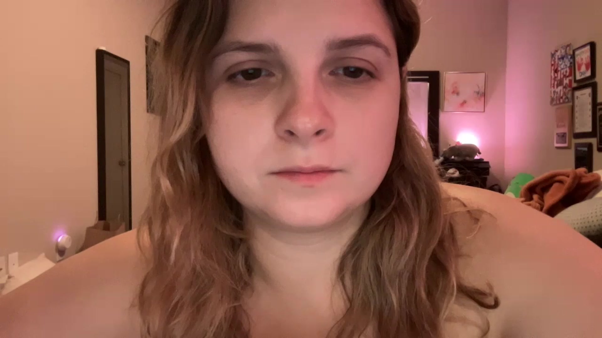 Gallery image thumbnail from j3nnamatic's myfreecams stream on, 12/06/2022, 19:32 image 3 of 20