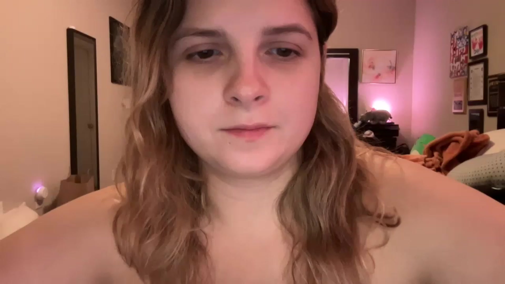 Gallery image thumbnail from j3nnamatic's myfreecams stream on, 12/06/2022, 19:32 image 7 of 20