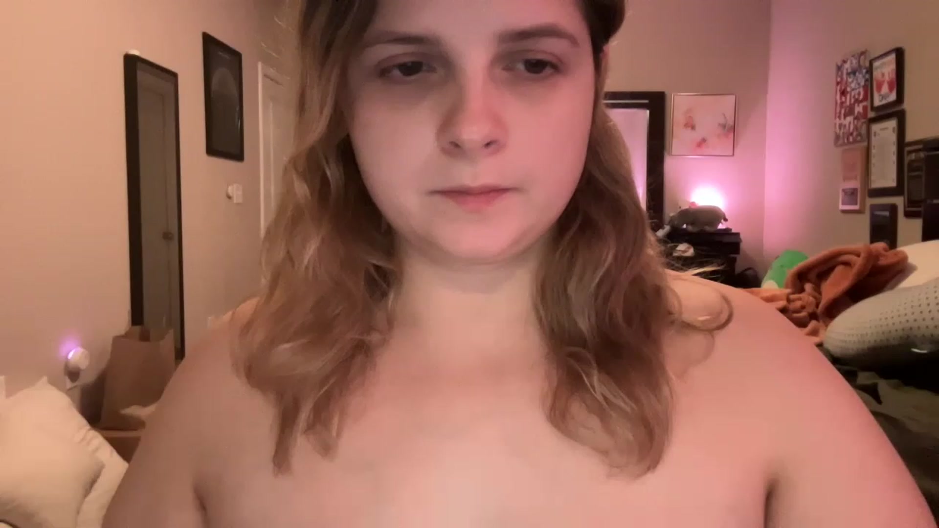 Gallery image thumbnail from j3nnamatic's myfreecams stream on, 12/06/2022, 19:32 image 18 of 20