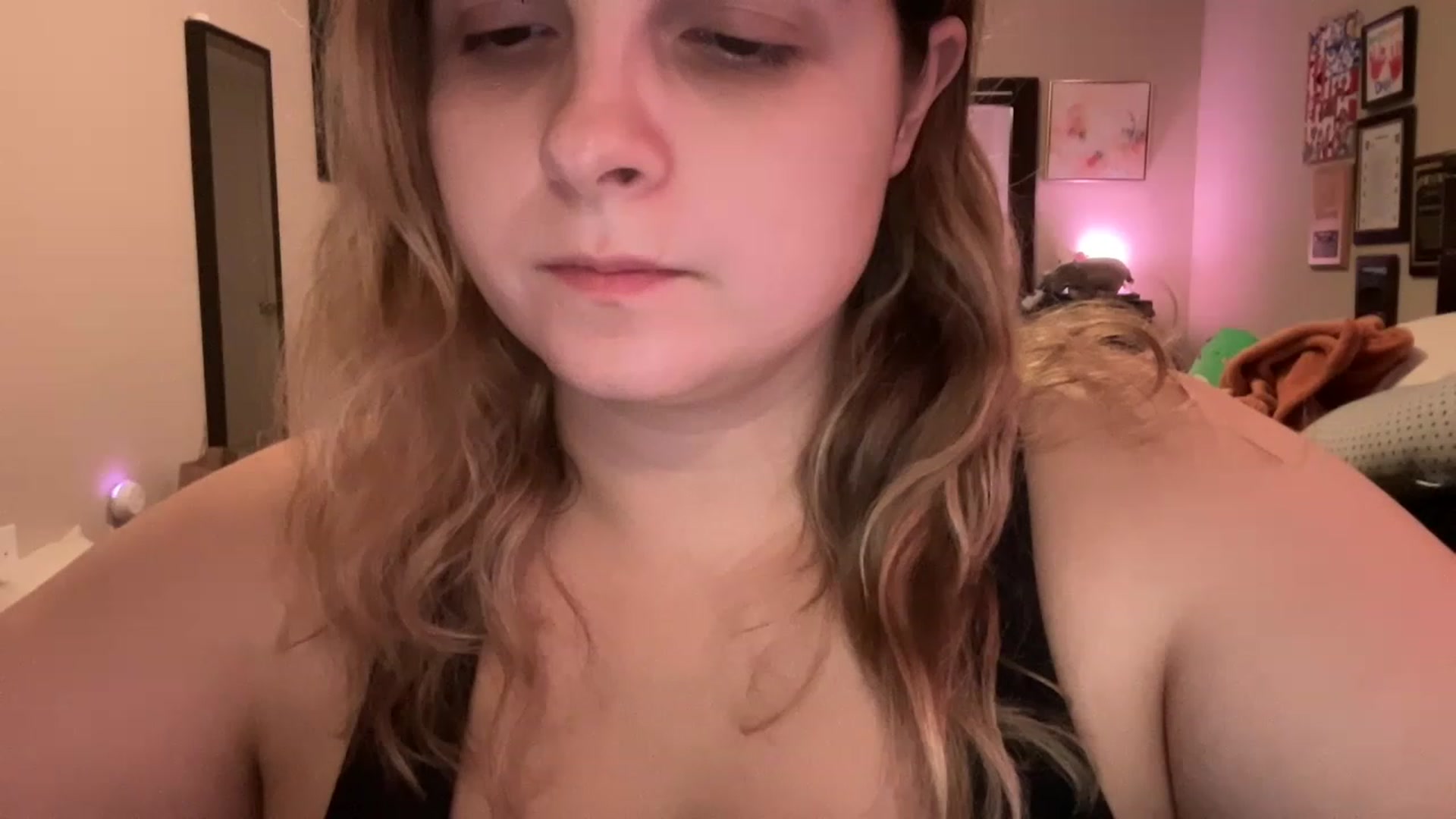 Gallery image thumbnail from j3nnamatic's myfreecams stream on, 12/06/2022, 22:50 image 12 of 20