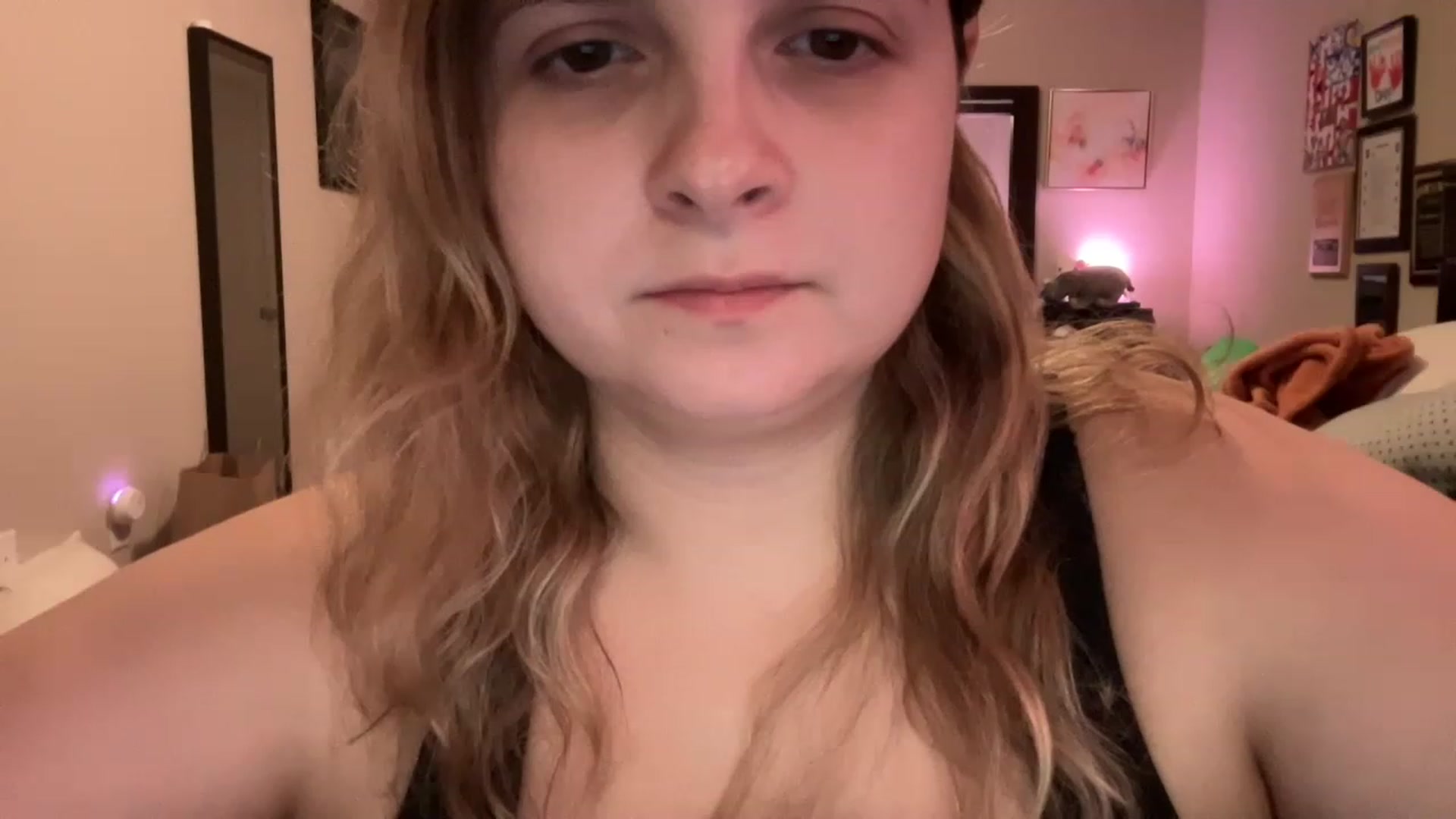 Gallery image thumbnail from j3nnamatic's myfreecams stream on, 12/06/2022, 22:50 image 4 of 20