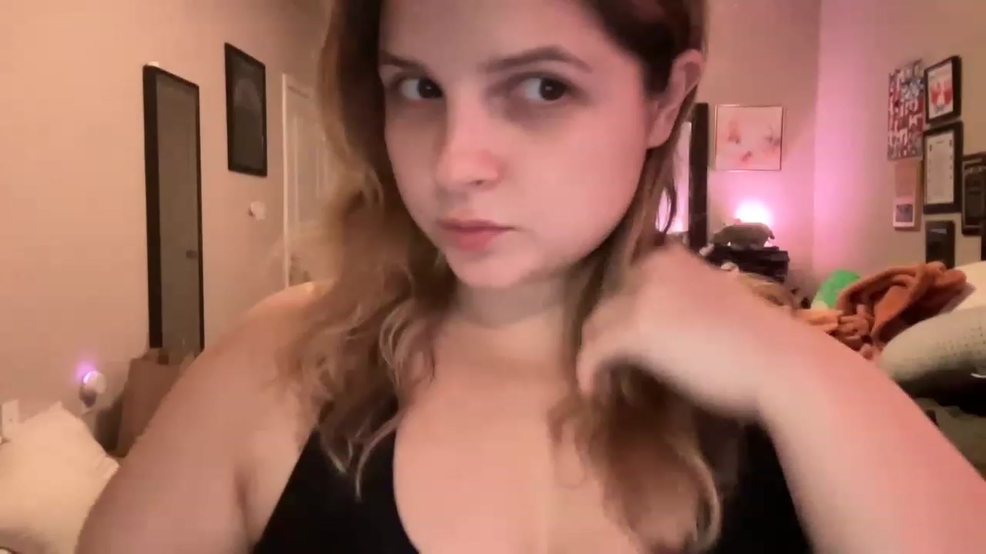 Gallery image thumbnail from j3nnamatic's myfreecams stream on, 12/06/2022, 22:50 image 1 of 20