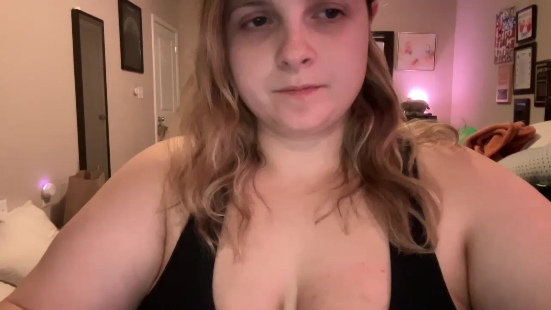 Gallery image thumbnail from j3nnamatic's myfreecams stream on, 12/06/2022, 22:50 image 8 of 20