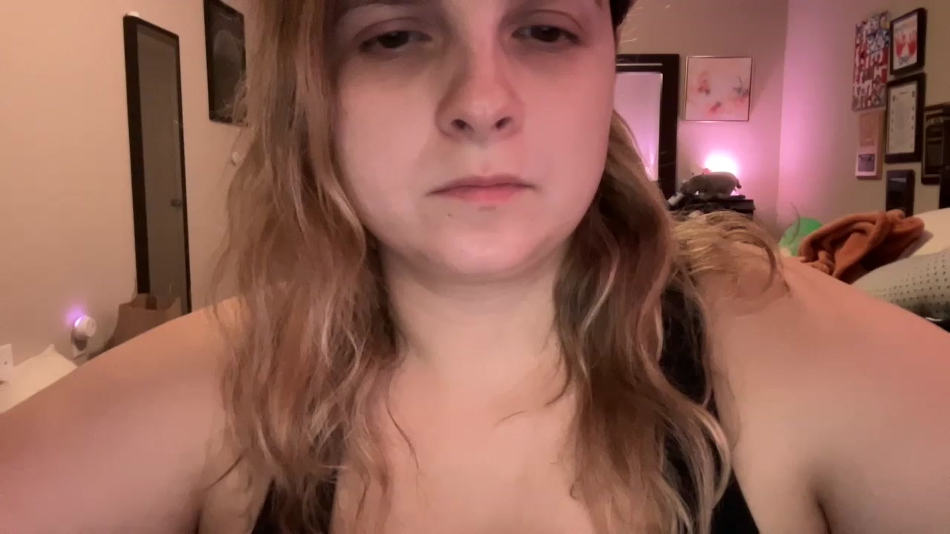 Gallery image thumbnail from j3nnamatic's myfreecams stream on, 12/06/2022, 22:50 image 7 of 20
