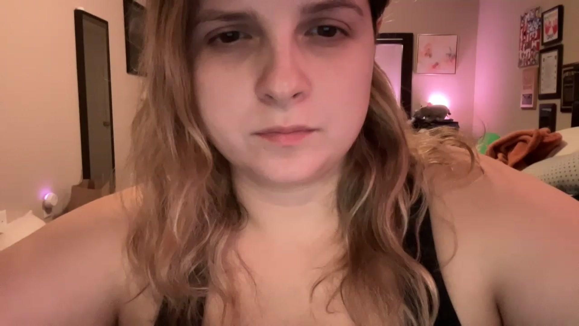Gallery image thumbnail from j3nnamatic's myfreecams stream on, 12/06/2022, 22:50 image 10 of 20
