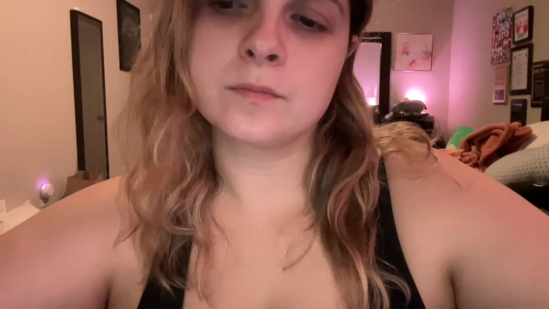 Gallery image thumbnail from j3nnamatic's myfreecams stream on, 12/06/2022, 22:50 image 13 of 20