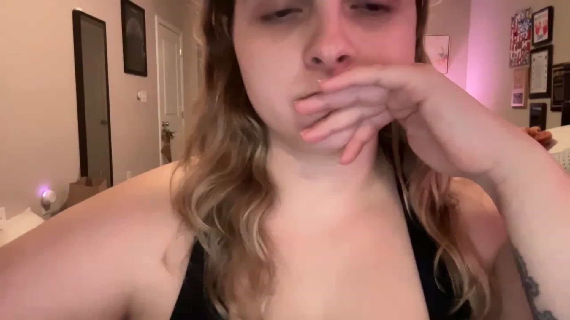Gallery image thumbnail from j3nnamatic's myfreecams stream on, 12/06/2022, 22:50 image 15 of 20