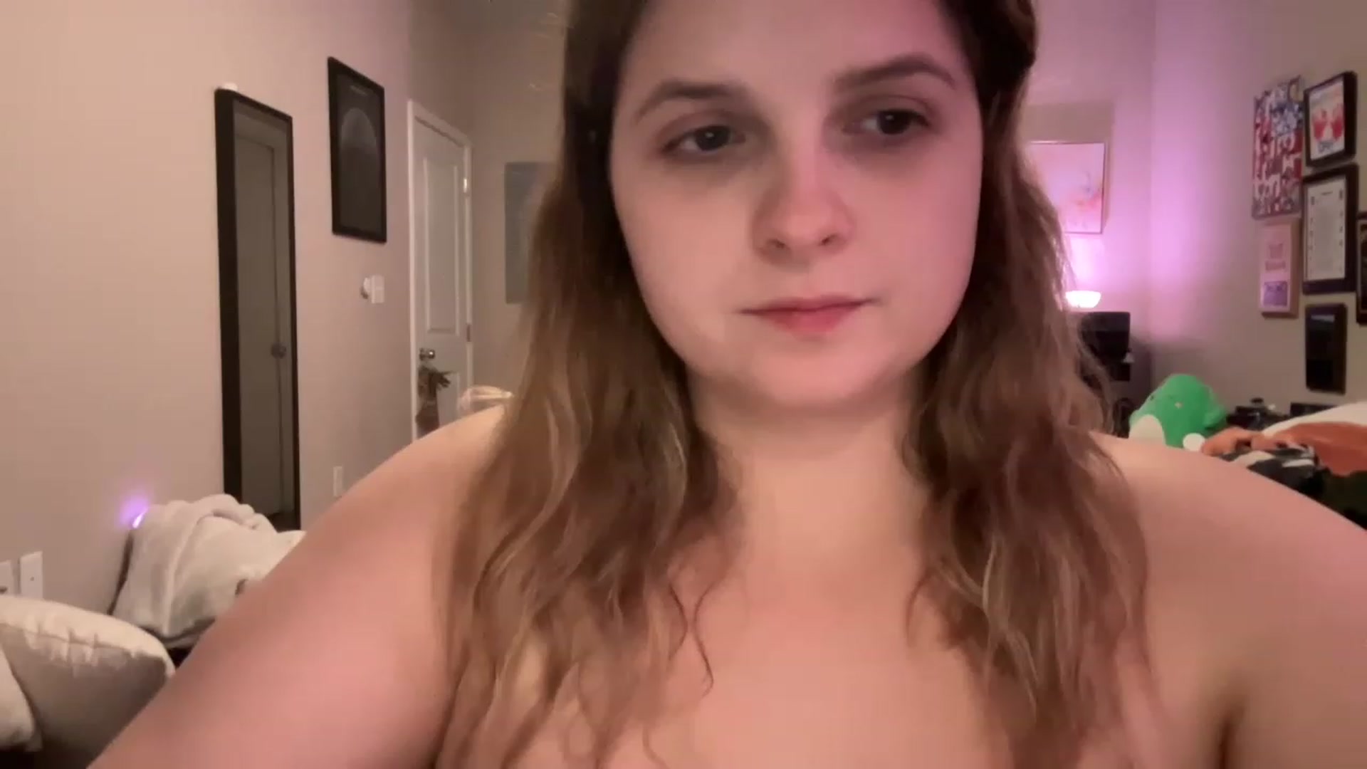 Gallery image thumbnail from j3nnamatic's myfreecams stream on, 12/20/2022, 01:17 image 17 of 20