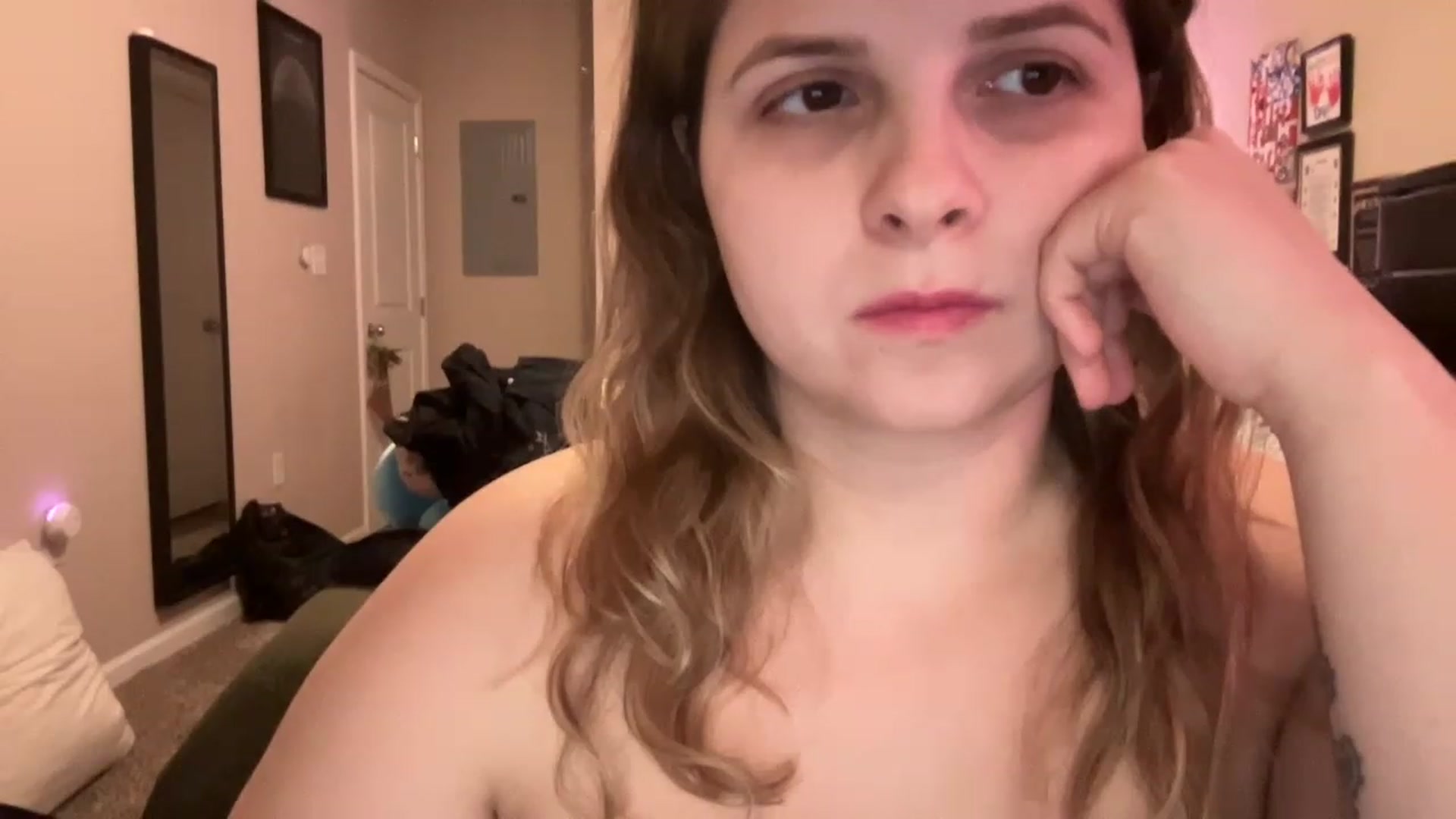 Gallery image thumbnail from j3nnamatic's myfreecams stream on, 12/27/2022, 22:36 image 7 of 20