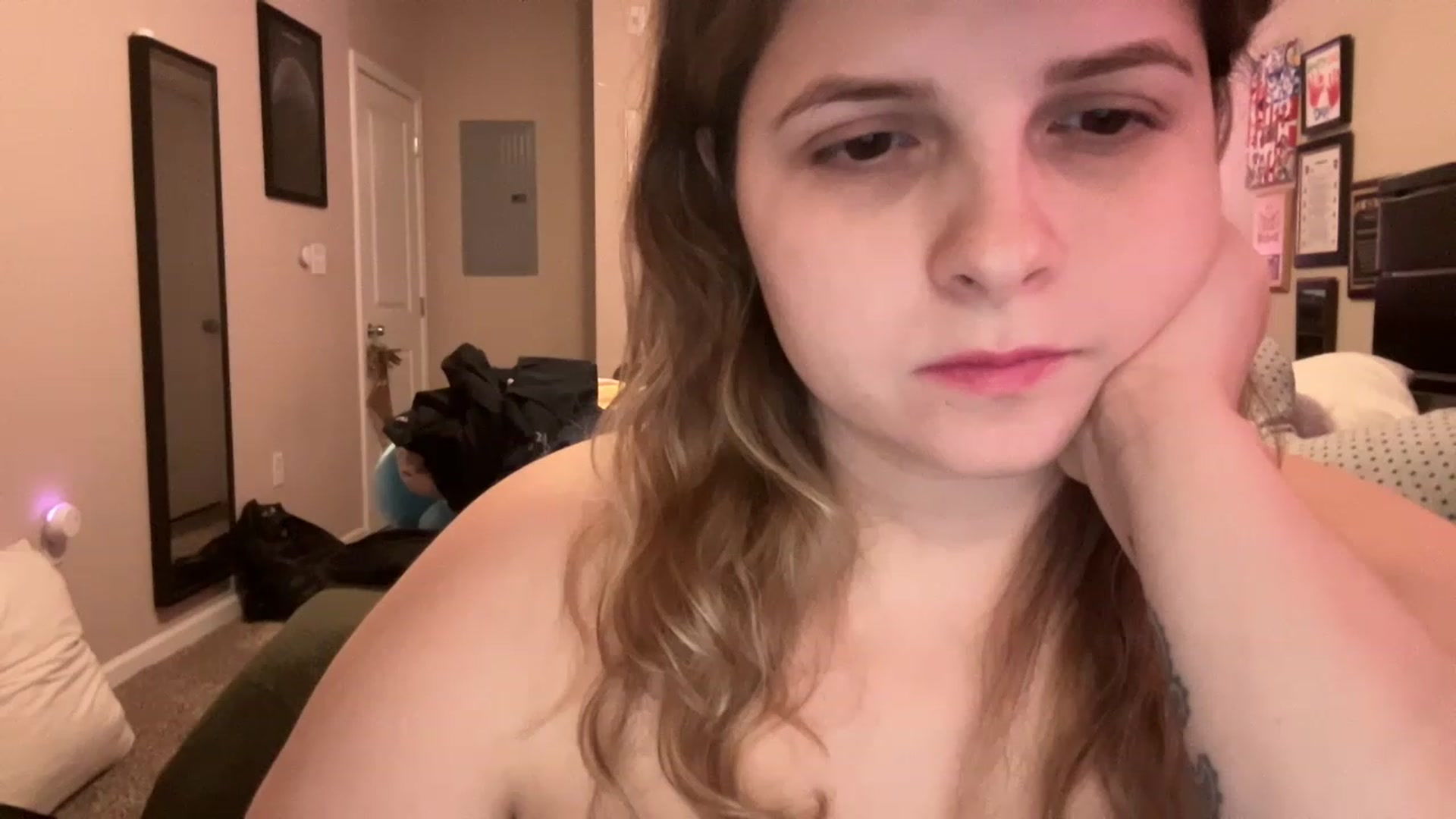 Gallery image thumbnail from j3nnamatic's myfreecams stream on, 12/27/2022, 22:36 image 6 of 20