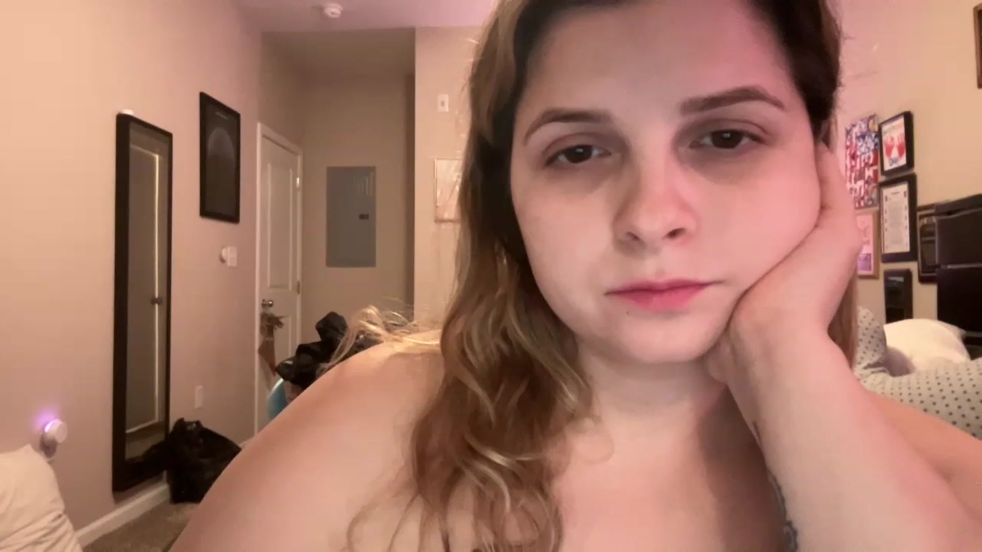 Gallery image thumbnail from j3nnamatic's myfreecams stream on, 12/27/2022, 23:43 image 6 of 20