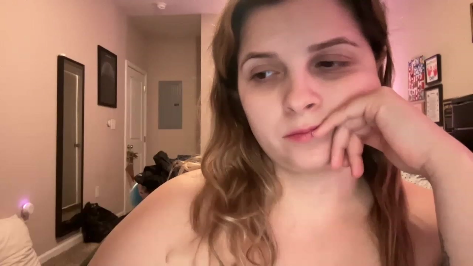 Gallery image thumbnail from j3nnamatic's myfreecams stream on, 12/27/2022, 23:43 image 13 of 20