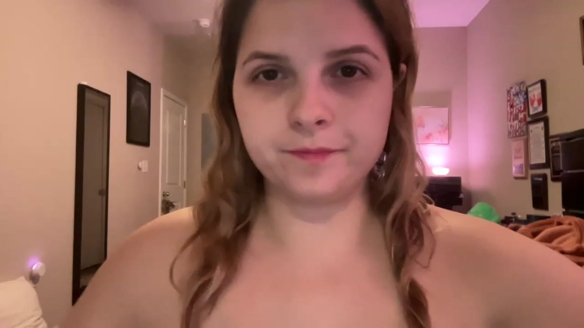 Gallery image thumbnail from j3nnamatic's myfreecams stream on, 12/28/2022, 22:15 image 1 of 20