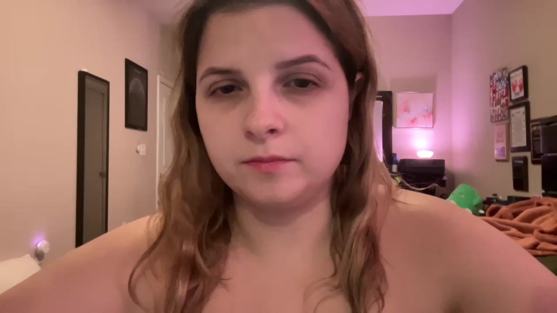 Gallery image thumbnail from j3nnamatic's myfreecams stream on, 12/28/2022, 22:15 image 11 of 20