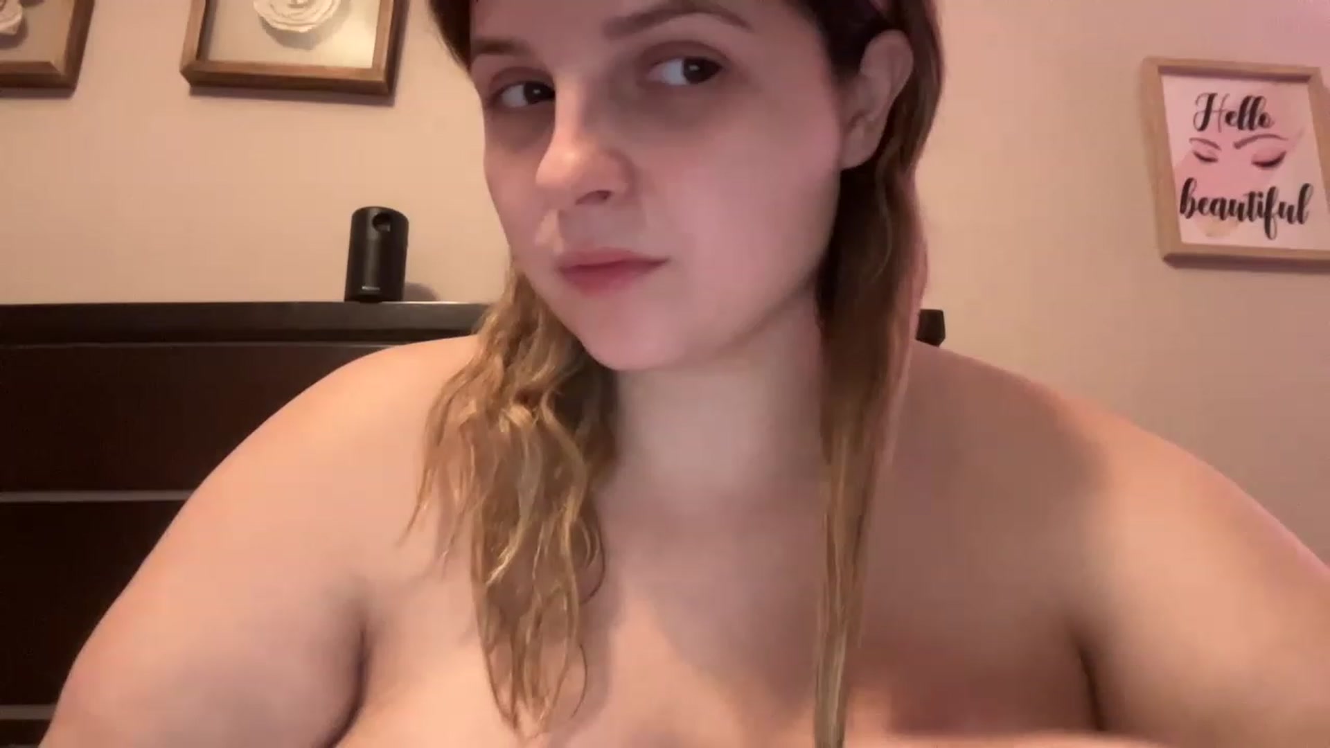Gallery image thumbnail from j3nnamatic's myfreecams stream on, 12/29/2022, 23:27 image 12 of 20