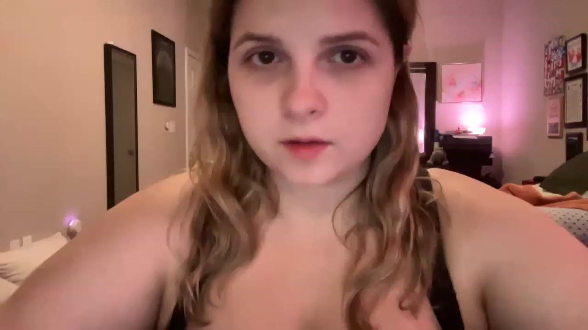 Gallery image thumbnail from j3nnamatic's myfreecams stream on, 01/02/2023, 22:28 image 8 of 20