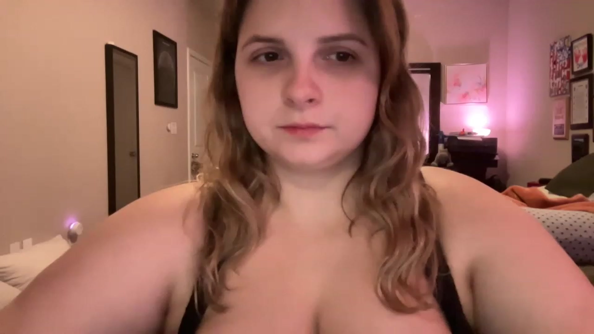 Gallery image thumbnail from j3nnamatic's myfreecams stream on, 01/02/2023, 22:28 image 9 of 20
