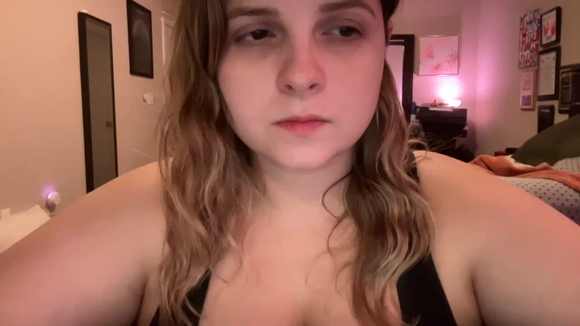 Gallery image thumbnail from j3nnamatic's myfreecams stream on, 01/02/2023, 22:28 image 18 of 20