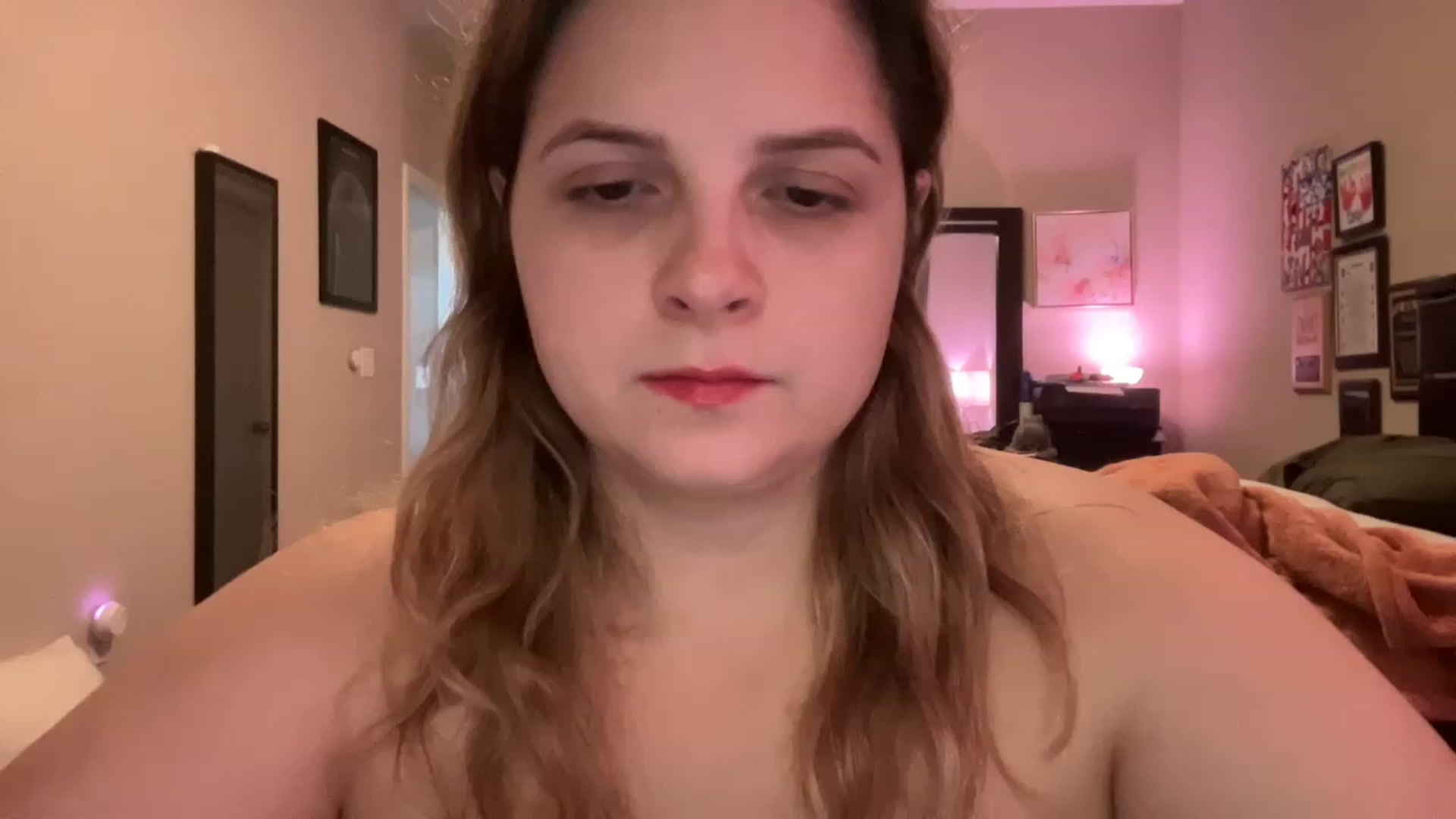 Gallery image thumbnail from j3nnamatic's myfreecams stream on, 01/03/2023, 21:20 image 15 of 20