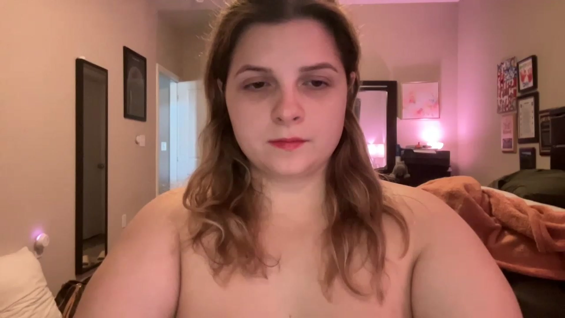 Gallery image thumbnail from j3nnamatic's myfreecams stream on, 01/03/2023, 21:20 image 13 of 20
