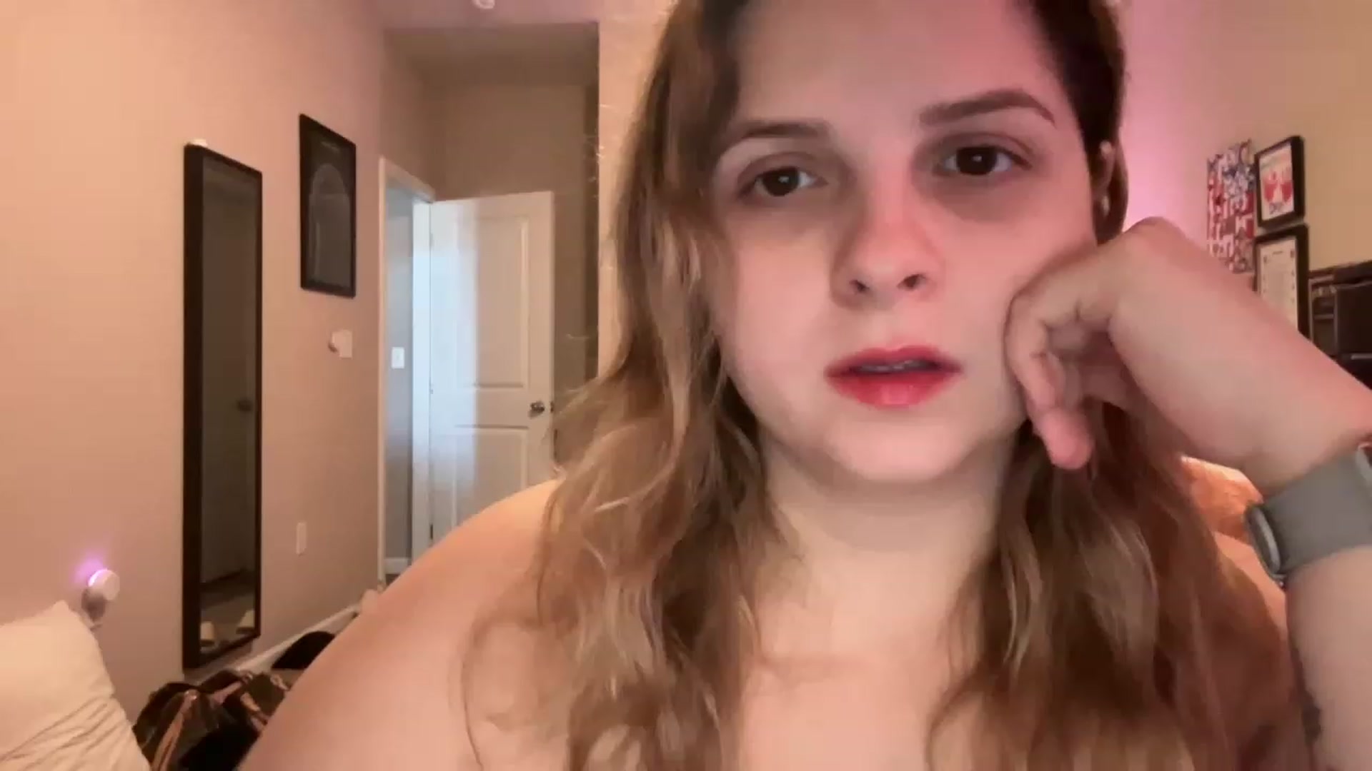 Gallery image thumbnail from j3nnamatic's myfreecams stream on, 01/03/2023, 21:20 image 11 of 20