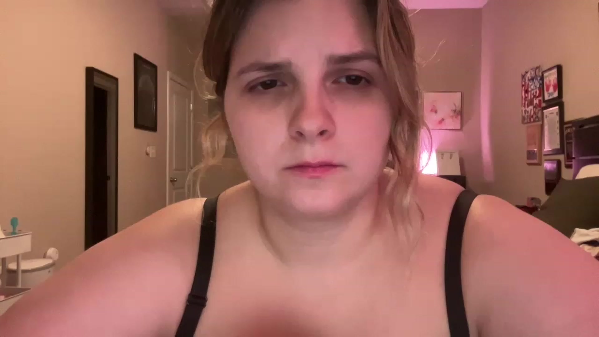 Gallery image thumbnail from j3nnamatic's myfreecams stream on, 04/19/2023, 18:59 image 9 of 20