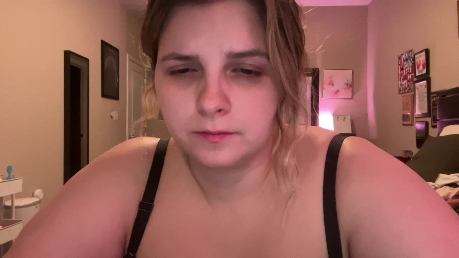 Gallery image thumbnail from j3nnamatic's myfreecams stream on, 04/19/2023, 18:59 image 11 of 20