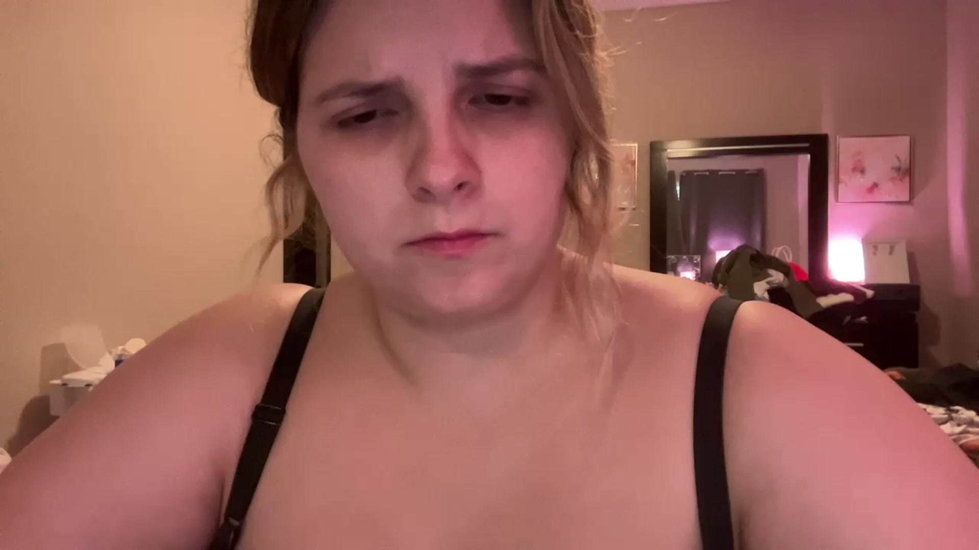 Gallery image thumbnail from j3nnamatic's myfreecams stream on, 04/19/2023, 18:59 image 3 of 20