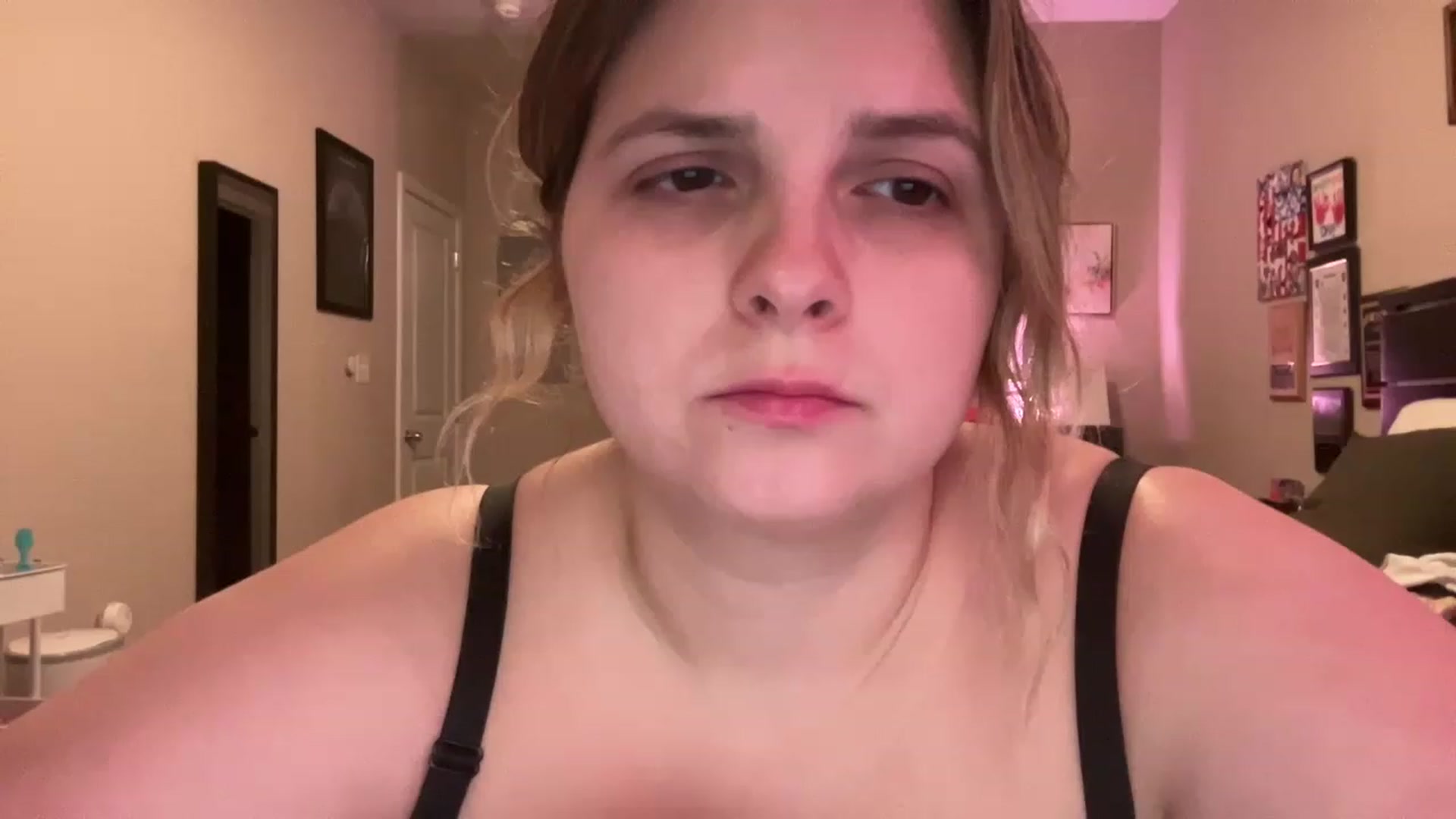 Gallery image thumbnail from j3nnamatic's myfreecams stream on, 04/19/2023, 18:59 image 16 of 20
