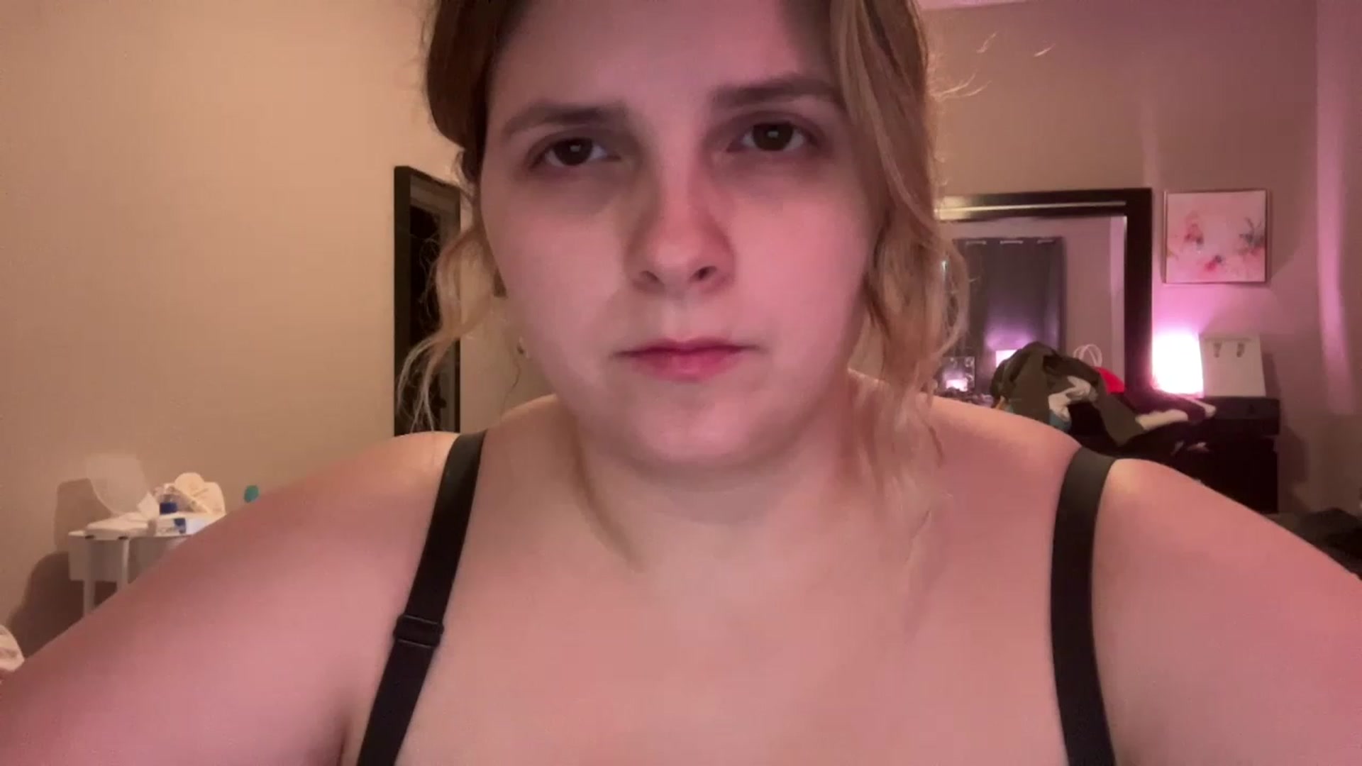 Gallery image thumbnail from j3nnamatic's myfreecams stream on, 04/19/2023, 18:59 image 5 of 20