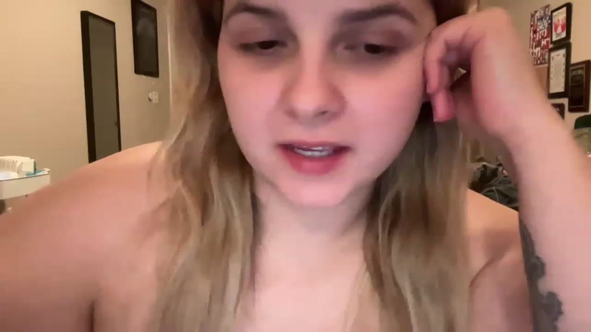 Gallery image thumbnail from j3nnamatic's myfreecams stream on, 05/17/2023, 18:58 image 4 of 20