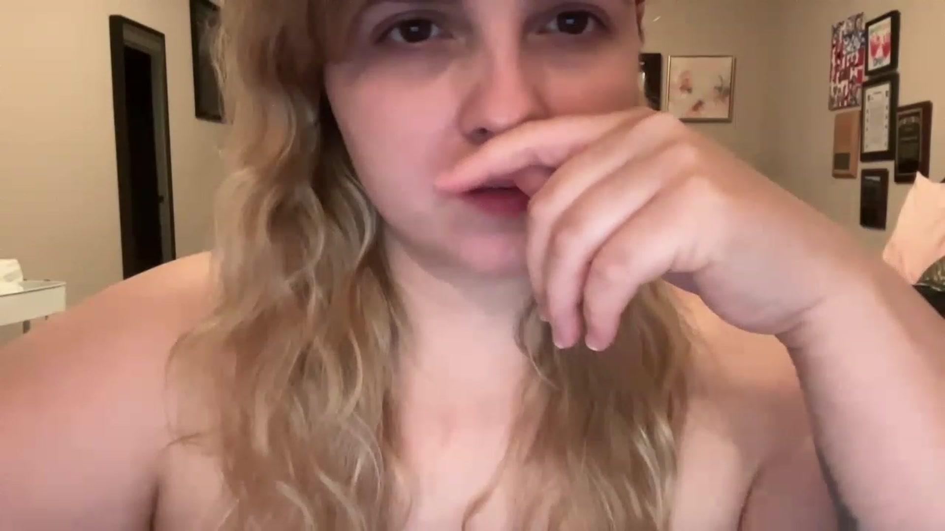 Gallery image thumbnail from j3nnamatic's myfreecams stream on, 05/23/2023, 18:32 image 13 of 20