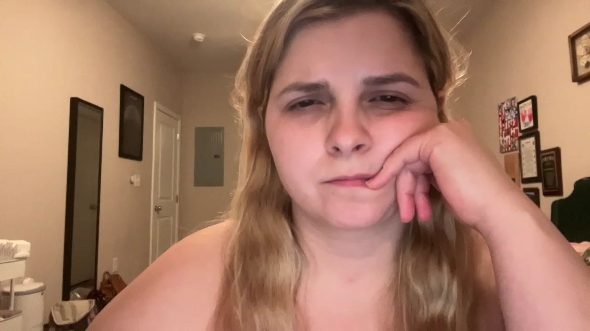 Gallery image thumbnail from j3nnamatic's myfreecams stream on, 06/02/2023, 20:48 image 18 of 20