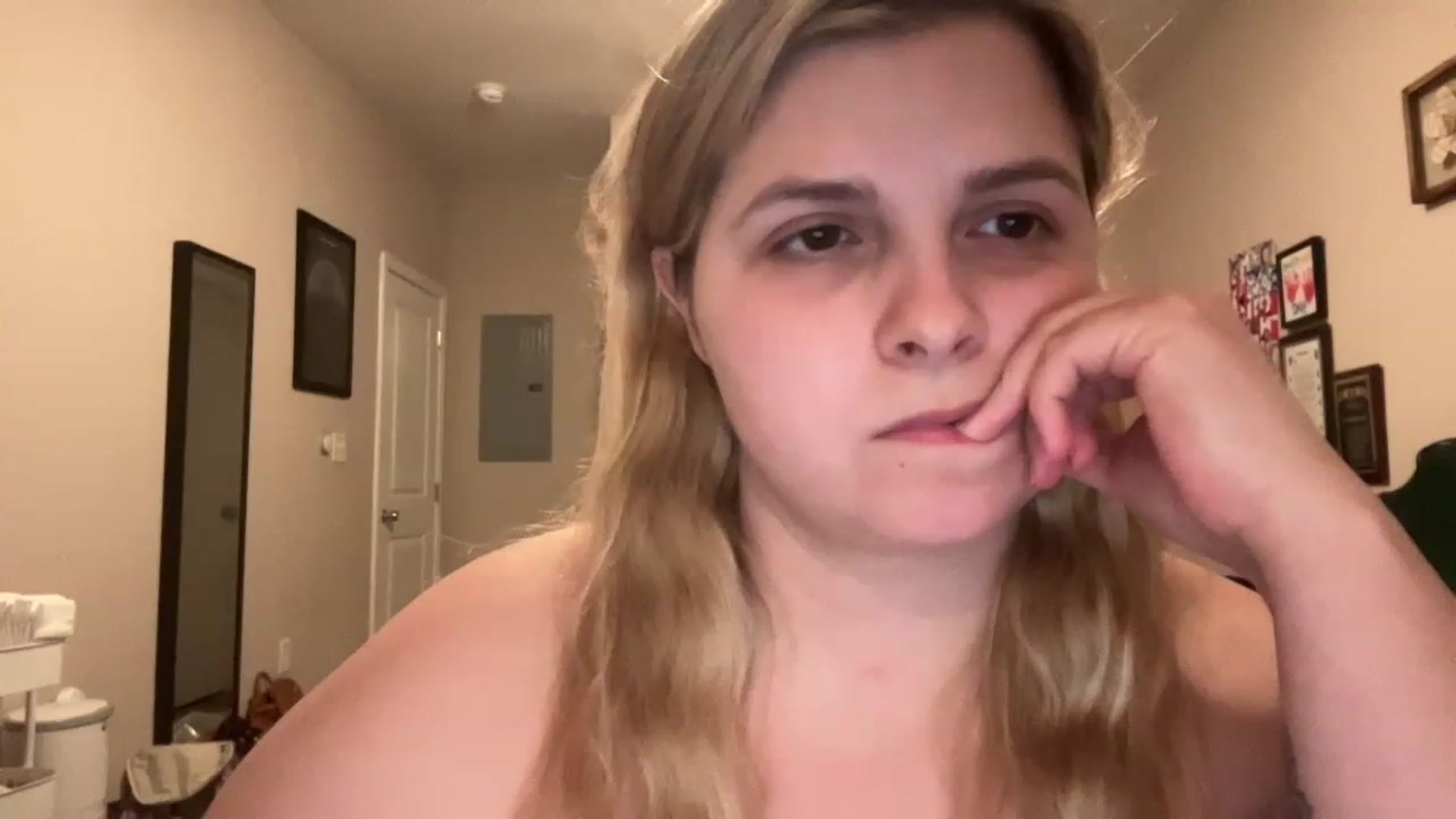 Gallery image thumbnail from j3nnamatic's myfreecams stream on, 06/02/2023, 20:48 image 16 of 20