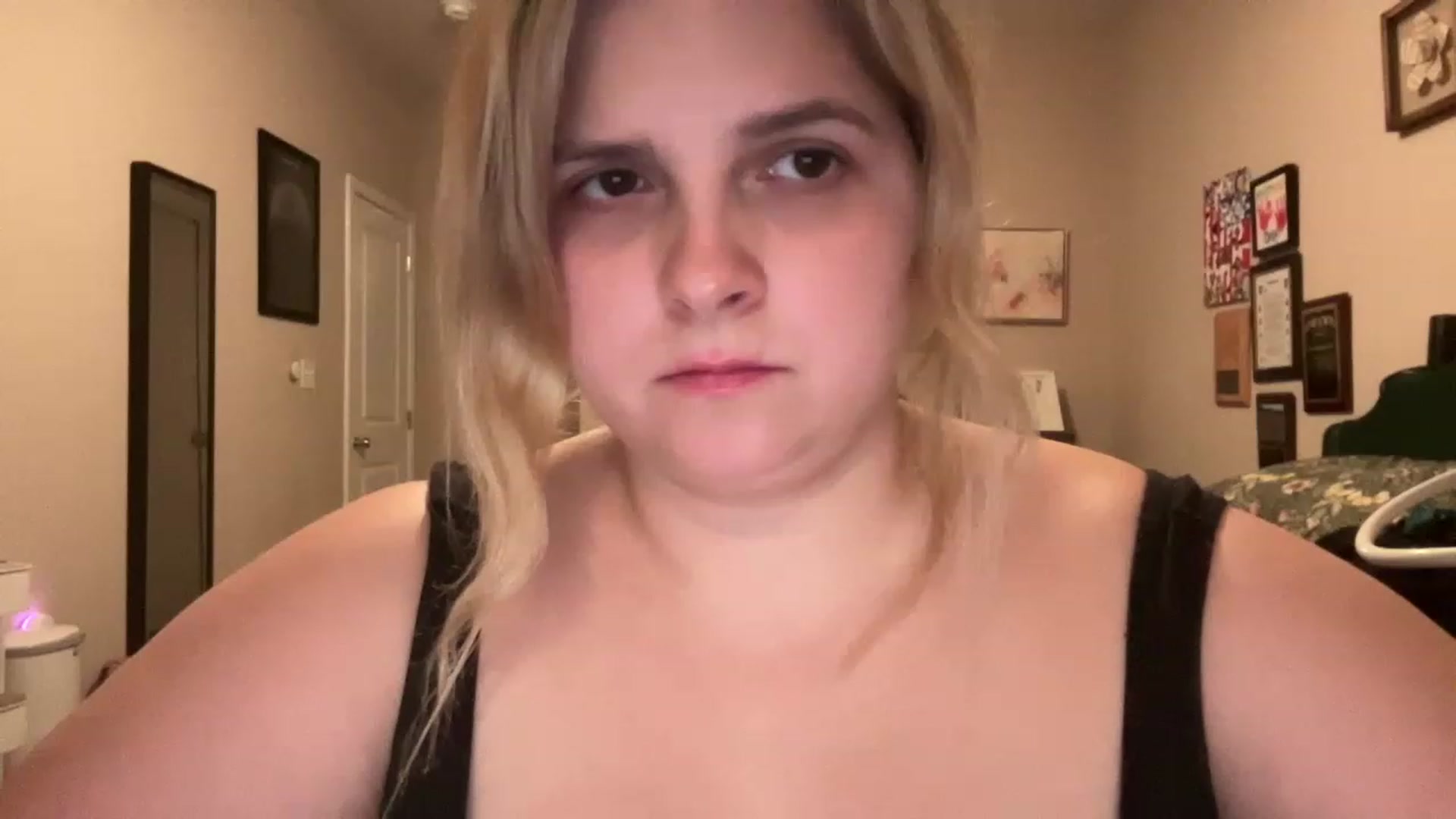 Gallery image thumbnail from j3nnamatic's myfreecams stream on, 06/05/2023, 21:18 image 7 of 20