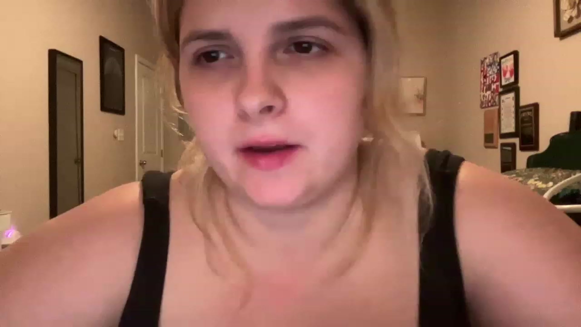 Gallery image thumbnail from j3nnamatic's myfreecams stream on, 06/05/2023, 21:18 image 16 of 20